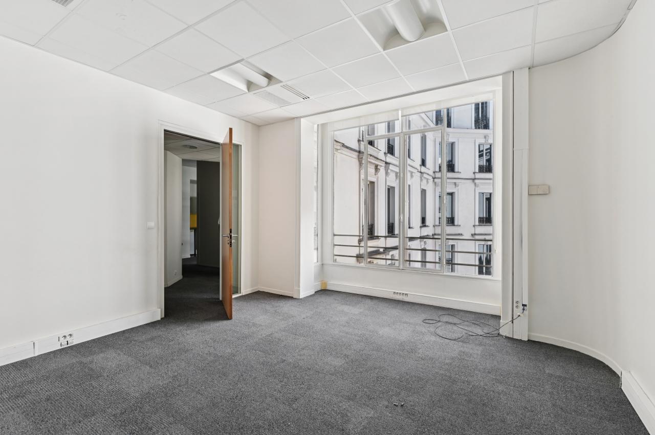 Bureau Paris 759m² Location bureau Paris OLBUR2308357 2